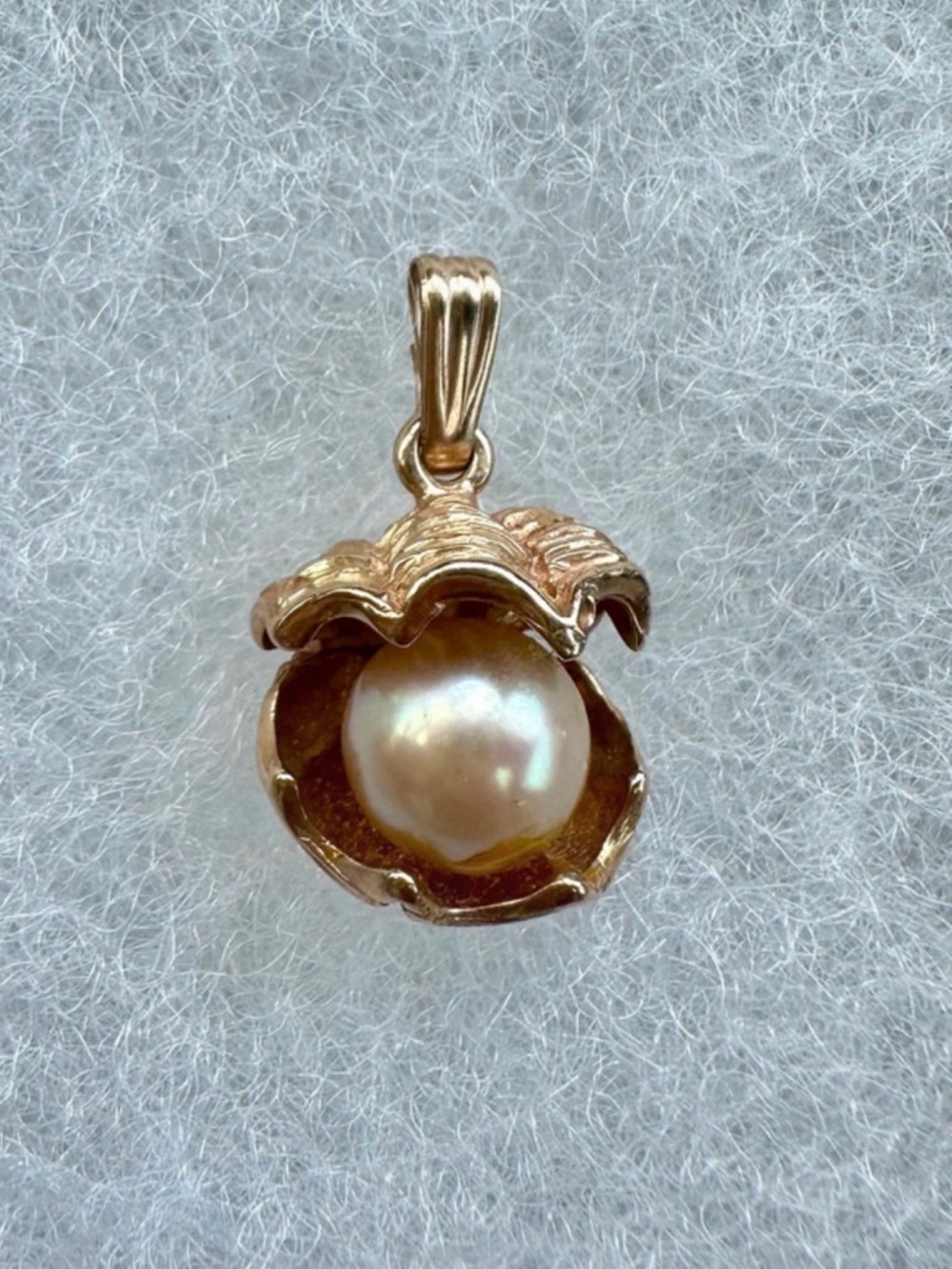 Gold Pearl Shell Pendant Necklace Charm - Women's Jewelry